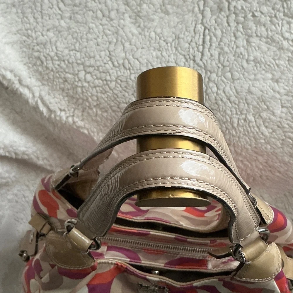 Coach Madison Maggie Op Art Signature shoulder bag